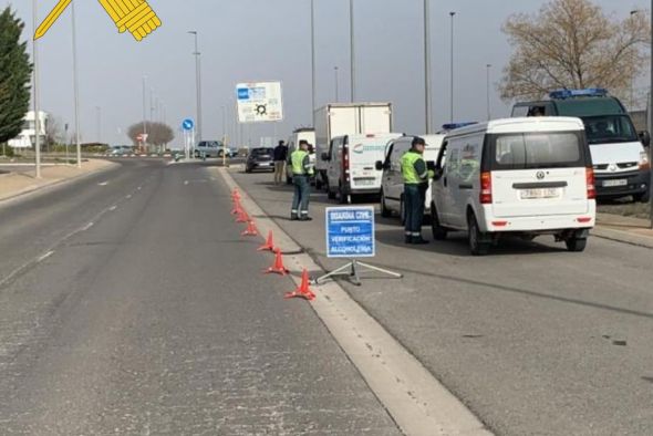 La Guardia Civil de Teruel formula 21 denuncias a conductores en un dispositivo de Control del Transporte en el Polígono La Paz