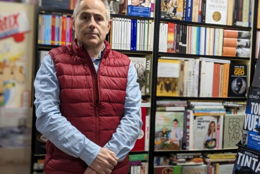 Tomás Cirujeda Navarro, presidente de la Asociación de Libreros de Teruel: “Las ferias del libro son un estímulo para el desarrollo cultural y social de toda ciudad”