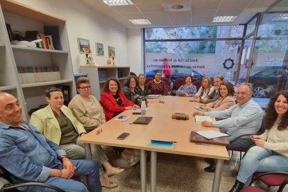 La alcaldesa de Teruel se reúne con la nueva Asociación de Vecinos del Barrio del Carmen
