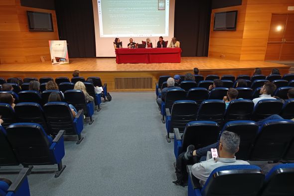 Una mesa redonda con profesionales se convierte en escaparate de buenas prácticas en economía social