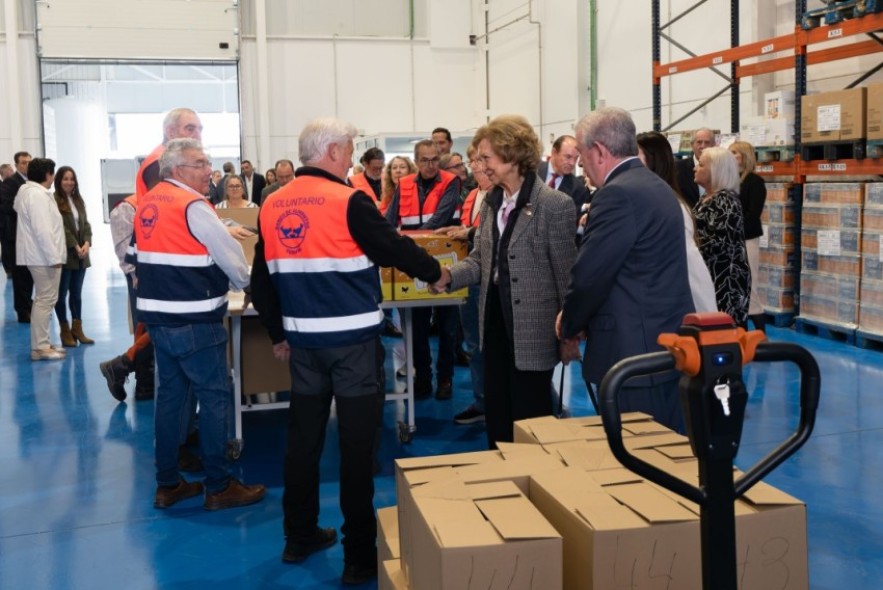 La reina Sofía visita el Banco de Alimentos de Teruel