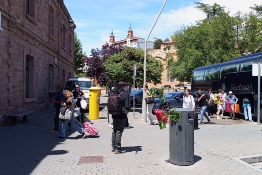 Renfe hace trasbordos en autobús en varios servicios de la línea de tren por la falta de maquinistas