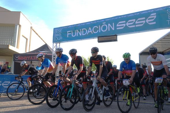 Urrea de Gaén se viste de ciclismo  y solidaridad en la Sesé Bike Tour