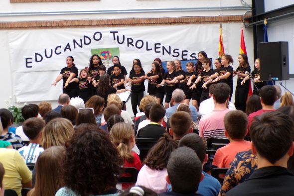 El colegio Ensanche celebra su medio siglo de historia con la vista puesta en el futuro