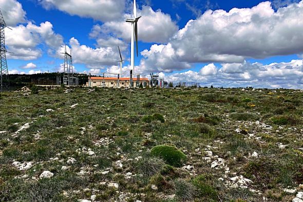 La hibridación del parque eólico de La Loma, en Aliaga, podría estar operativa dentro de año y medio