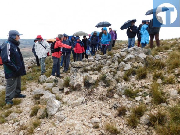 En los Altos de Celadas todavía  se camina sobre la guerra civil con la Asociación Pozos de Caudé