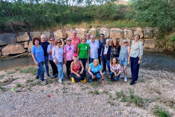 El Club de Lectura de la Biblioteca de la Uned cierra el curso con una sesión junto al río Alfambra