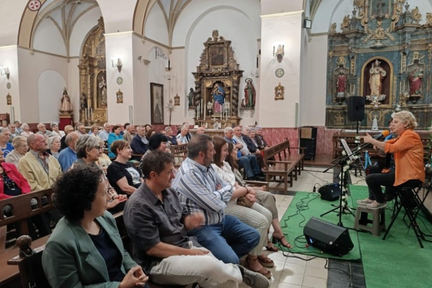 Más de un centenar de personas participan en una jornada de hermandad de mayores celebrada en Celadas