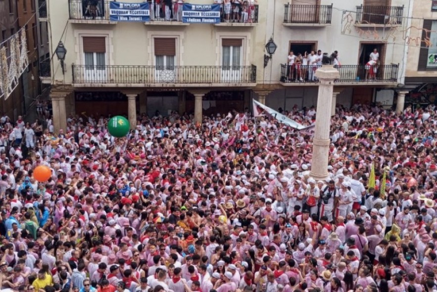 El toque del Campanico y la puesta del pañuelo al Torico se posponen a las 18 horas siempre que la lluvia dé tregua