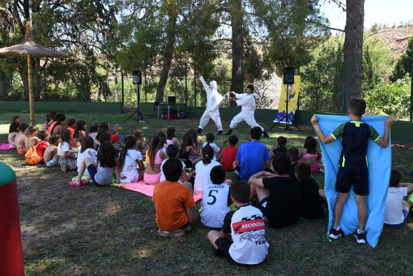 ‘Basurillas’ y ‘Recogedor’ enseñan a los niños  a reciclar mejor en casa