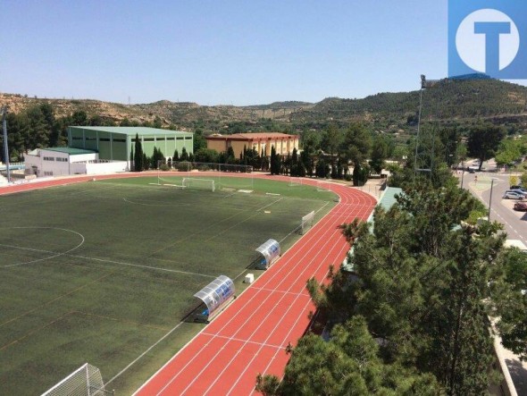 Las pistas de atletismo de Alcañiz inauguran su homologación