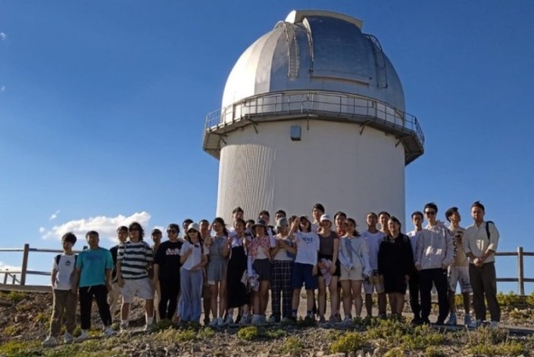 Otro grupo de estudiantes chinos de Física se forma en Galáctica en astronomía práctica