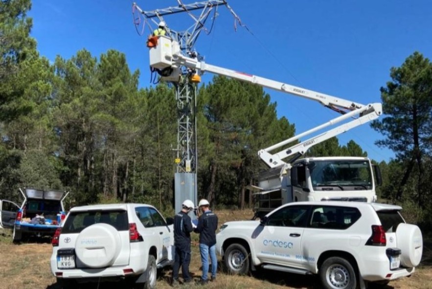 Endesa realiza una inversión de 90.000 euros para mejorar la calidad en Alloza, Utrillas y Escucha