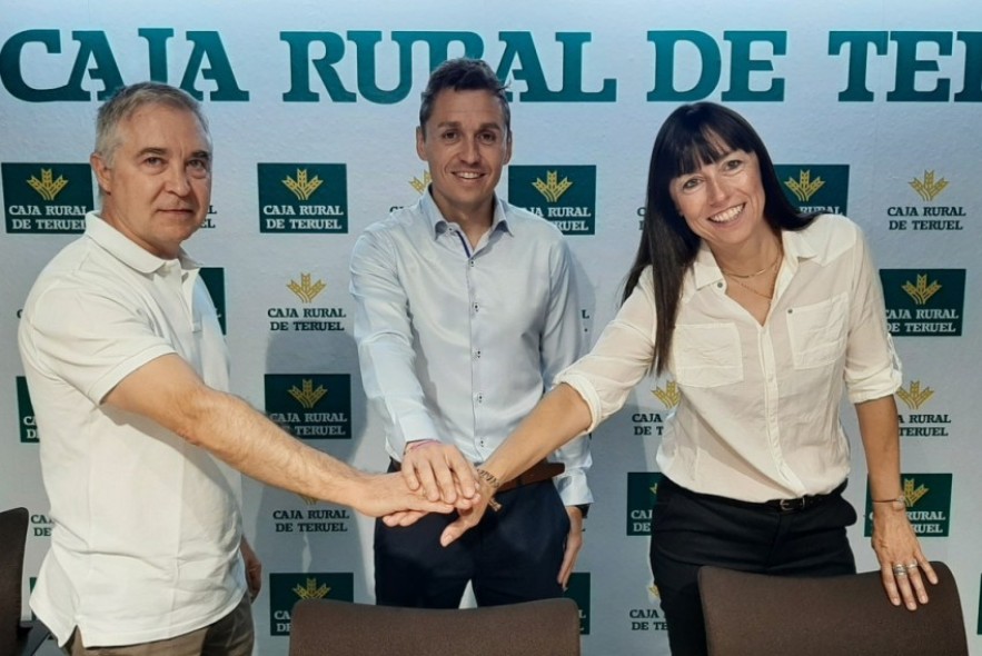 Caja Rural de Teruel becará a 20 alumnos del Centro Universitario de Lenguas Modernas del Campus de Teruel