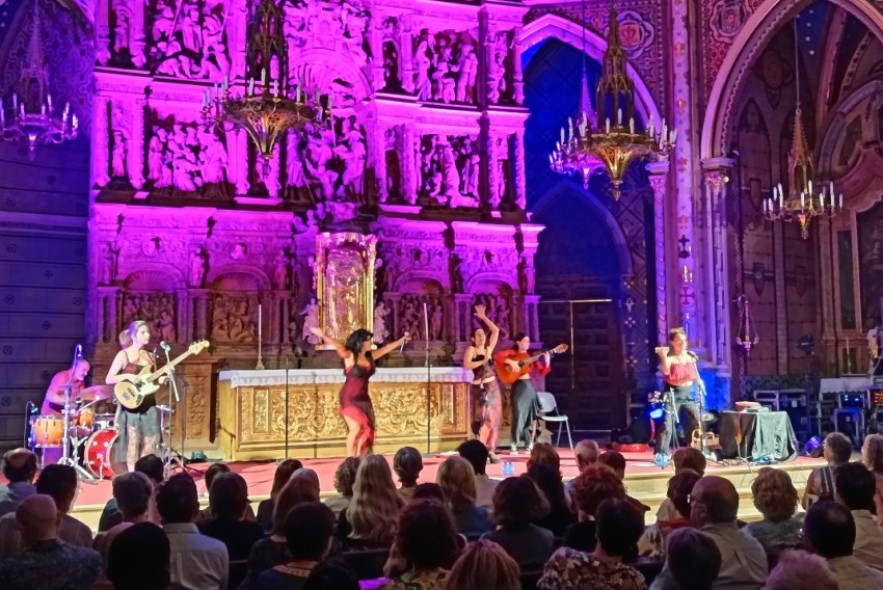 Maruja Limón llena de rumba y flamenco la iglesia de San Pedro en Teruel