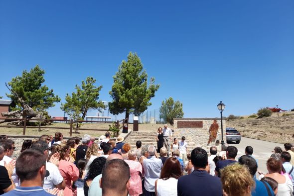 El campo de fútbol de Monteagudo del Castillo llevará el nombre de su vecino Luis Gil