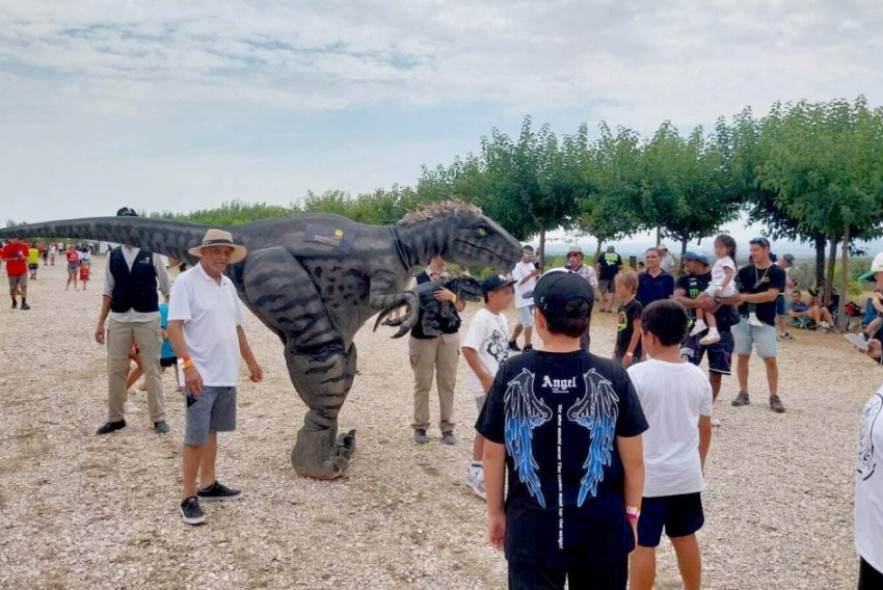 Dinópolis atrae a Teruel a más de 56.000 amantes de los dinosaurios durante su temporada estival