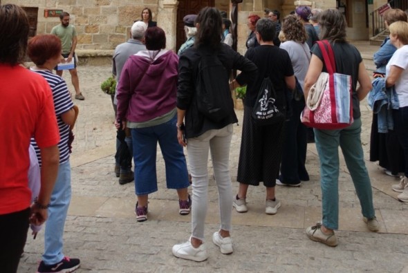 Los vecinos de Molinos conocen su patrimonio de la mano de expertos