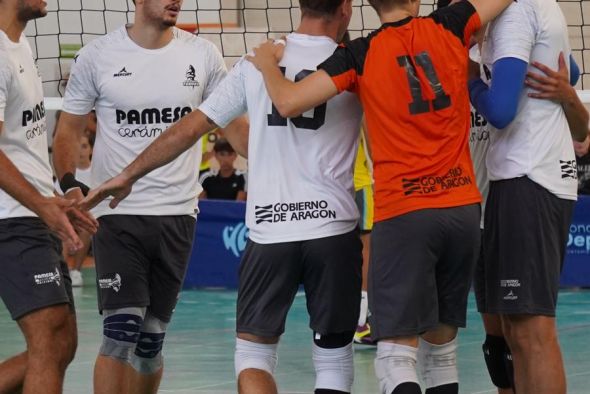 El Pamesa Teruel choca ante el muro de Valencia y se contenta con la plata en el torneo Alberto Ramos (3-0)