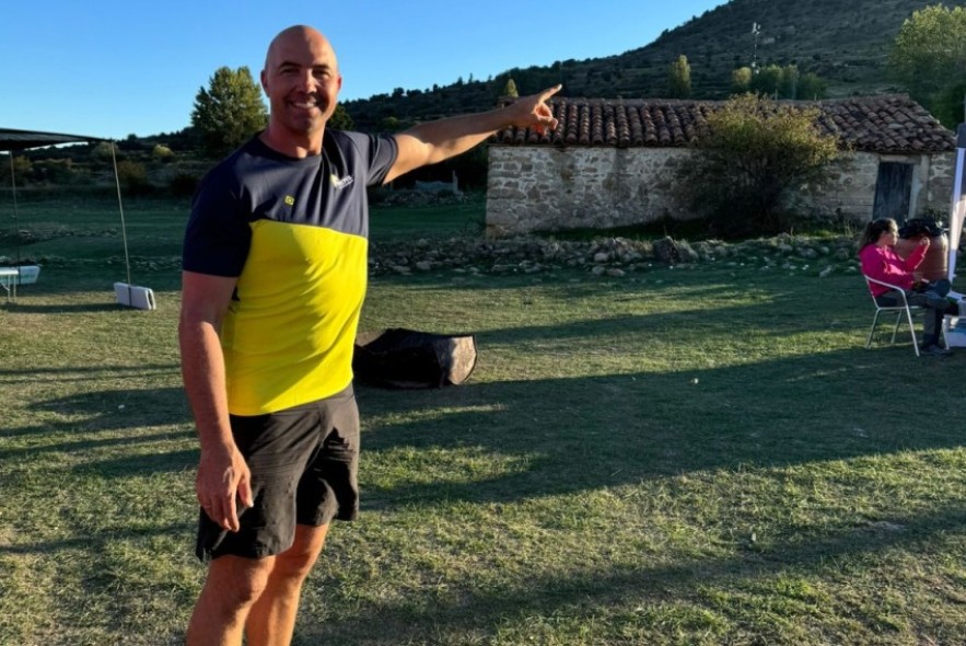 Demetrio Lozano, organizador del campeonato de Aragón de parapente de precisión en Jabaloyas: “La sensación de volar y fluir  que se siente cuando estás en  el parapente es una maravilla”