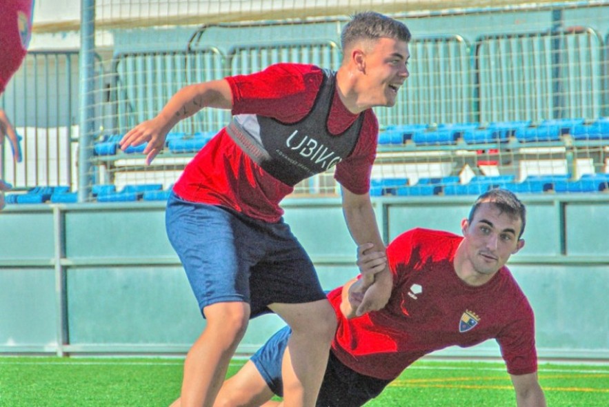 Roger Marcé entrena ya con el grupo del Teruel y afina su forma para jugar