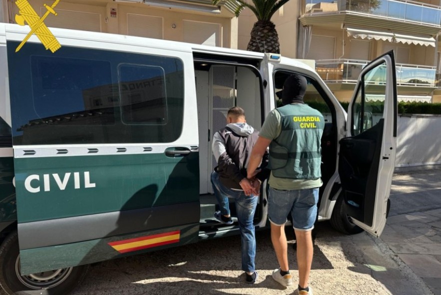 La Guardia Civil de Teruel detiene a cuatro personas de origen albanés como presuntas autoras de varios robos en viviendas en Teruel y Castellón