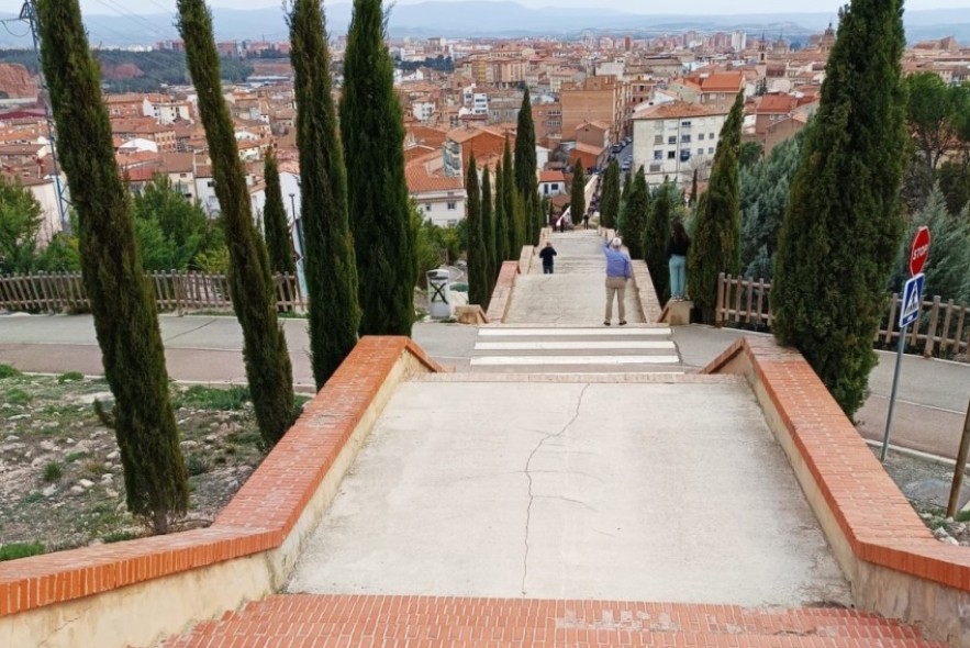 El Ayuntamiento de Teruel licita las obras de adecuación de las escaleras de acceso al cementerio municipal