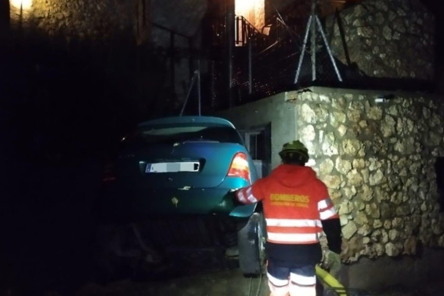 Los bomberos de la DPT achican agua en varios puntos de la provincia