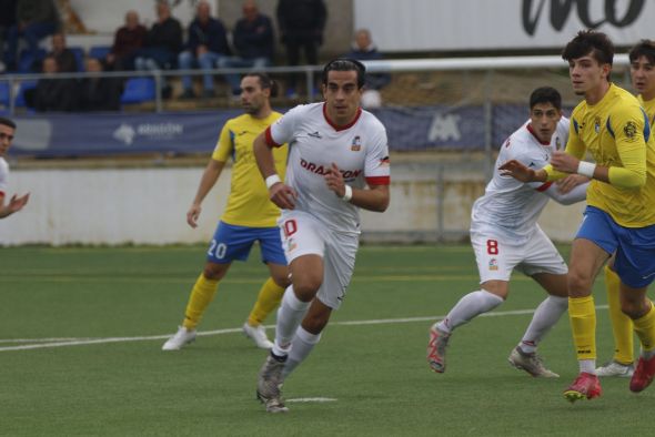 EL CD Utrillas vuelve a la senda del triunfo y supera a un Almudévar valiente (1-0)