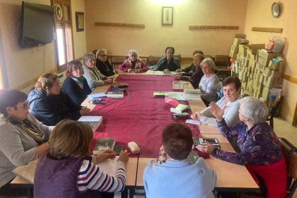 El Club de Lectura de San Martín del Río celebra  su décimo aniversario