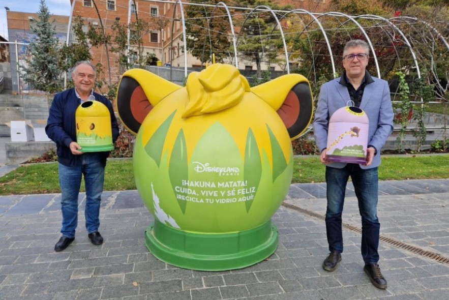 La magia del reciclaje de vidrio toma las calles de Teruel con iglús de Ecovidrio tematizados por Disneyland París