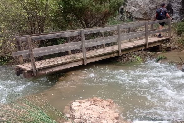 Las riadas destrozan varias pasarelas turísticas en El  Cuervo y Calomarde