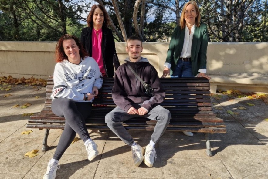 Un banco de la Fuente Torán lucirá los colores del arcoiris