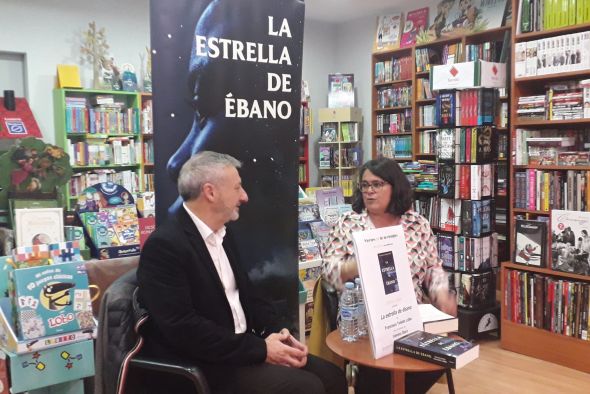 Francisco Toledo presentó ‘La estrella de ébano’ en Librería Senda