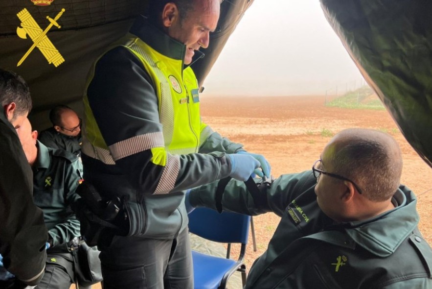 La Guardia Civil de Teruel recibe formación en control de hemorragias y uso del torniquete