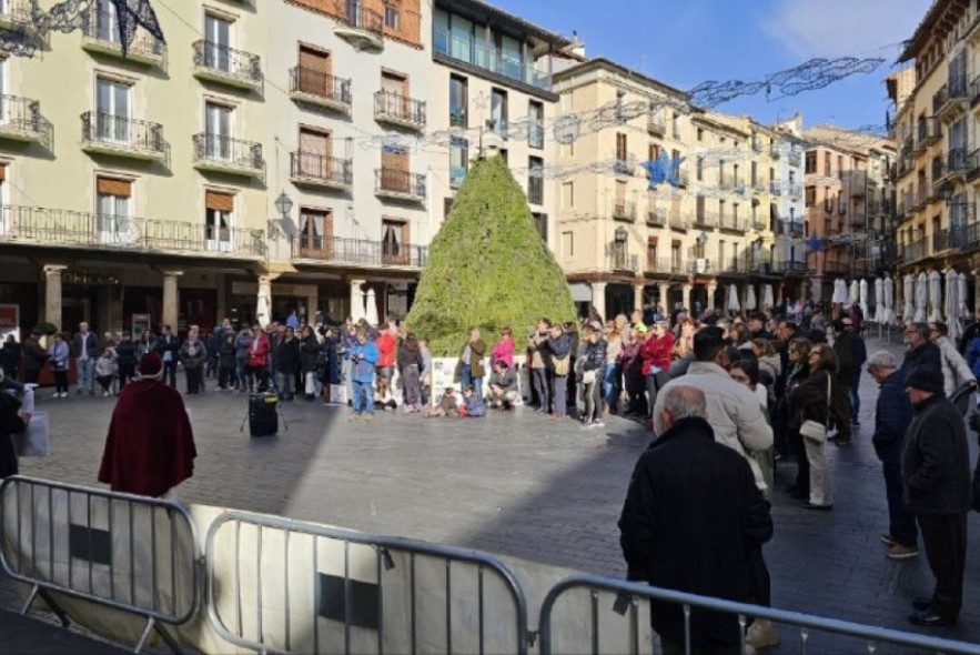 El Movimiento ciudadano Teruel Existe repite el paro silencioso del diciembre de 1999 y reivindica los personajes ilustres de la provincia de Teruel