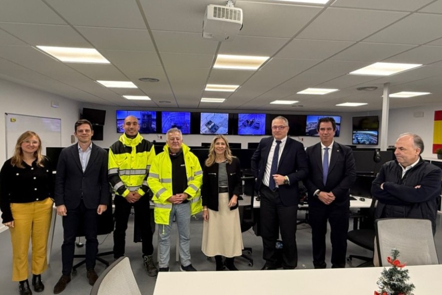 El director de la Agencia Espacial Española visita  el Aeropuerto de Teruel