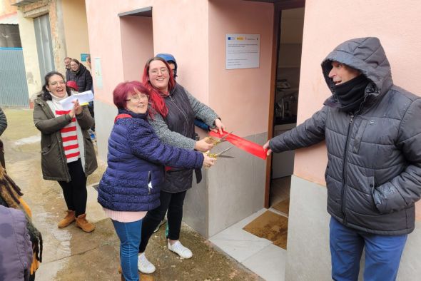 Los vecinos de Monforte  de Moyuela ya disponen de un multiservicio rural