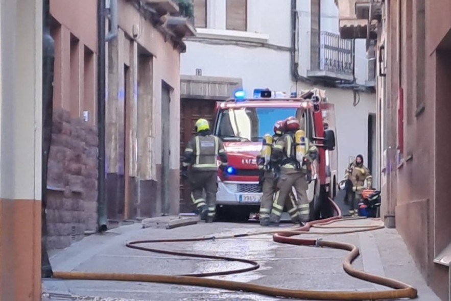 Fallece una mujer en el incendio declarado en su vivienda en el centro de Albalate del Arzobispo