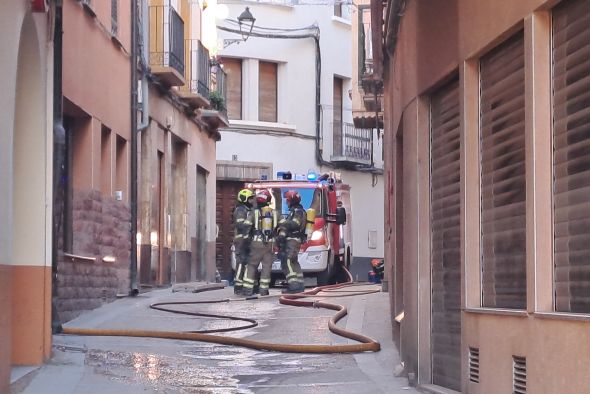 Fallece una mujer en Albalate por un intenso incendio declarado en su céntrica vivienda