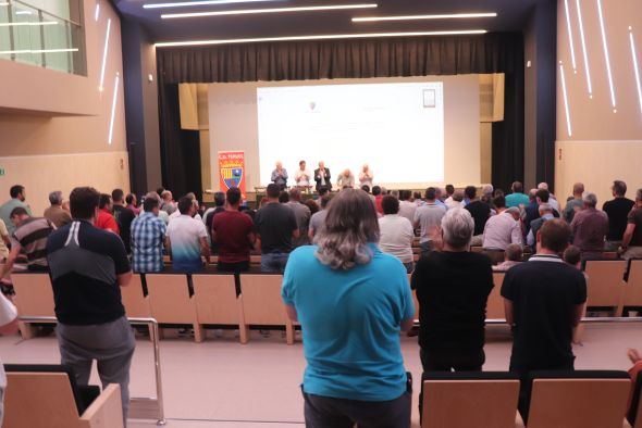 La Asamblea del CD Teruel mide el ánimo del socio a mes y medio de elecciones