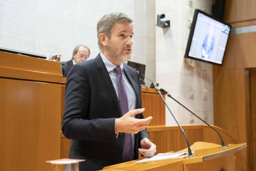 El diputado socialista Ignacio Urquizu renuncia a su escaño en las Cortes de Aragón