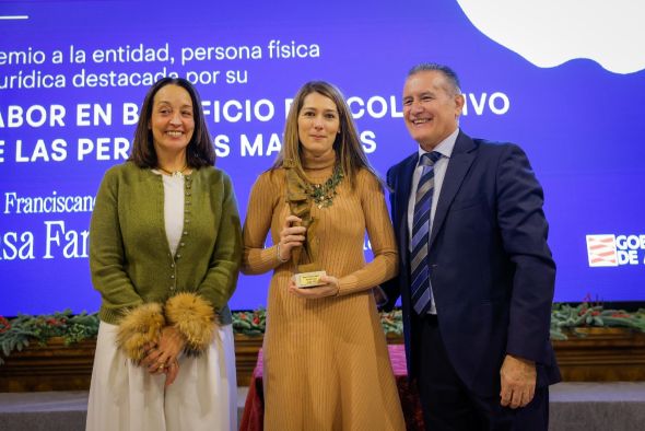 Los Hermanos de la Cruz Blanca de Burbáguena reciben el Premio del Mayor