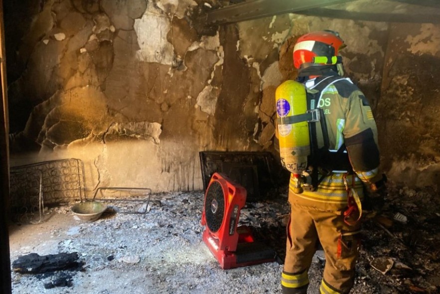 Incendio sin daños personales en una vivienda de La Fresneda a causa de una chimenea