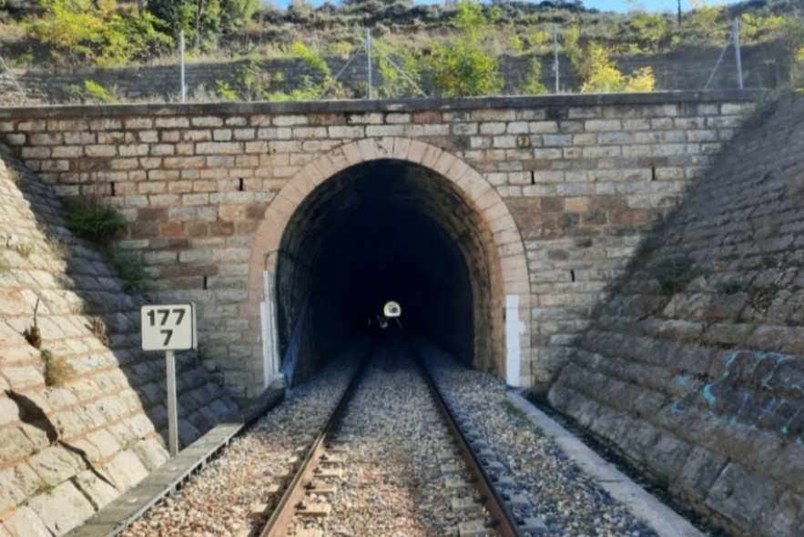 Formalizado el contrato para el seguimiento de las obras del tren