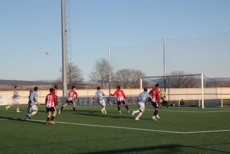 El Cella le discutió al Illueca un triunfo que aleja al Alcañiz del ascenso (1-2)