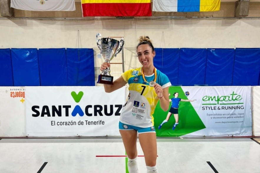 Laura Salvador, subcampeona de la Copa Princesa de vóley: “Canarias tiene un ecosistema especial para el voleibol, su apuesta por este deporte es real”