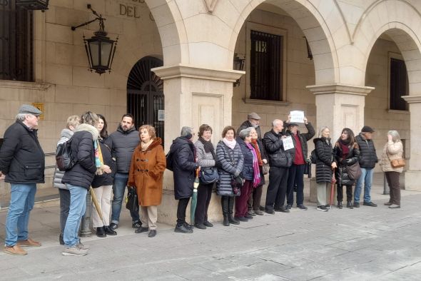 Concentración ante la Subdelegación bajo el lema ‘Salvemos Muface’