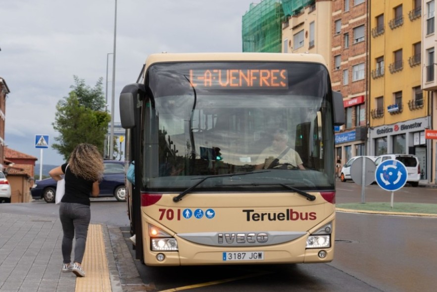 El Ayuntamiento asume la bonificación de los bonos de transporte urbano