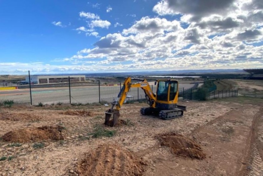 Motorland inicia un ambicioso proyecto de revegetación y reforestación en el que se plantarán más de 5.700 ejemplares